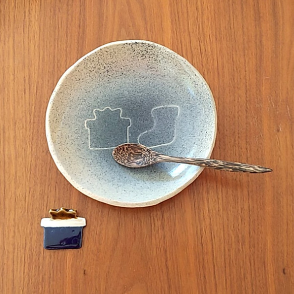 陶の深皿（スープ・カレー・パスタ皿)【ブルークリスマス】 8枚目の画像