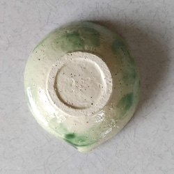 《sold out！》陶の片口小鉢(とんすい)【淡い緑のふんわりシリーズ】 3枚目の画像