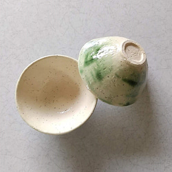 陶のお茶碗【淡い緑のふんわりシリーズ】 1枚目の画像