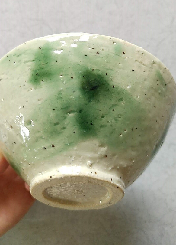 陶のお茶碗【淡い緑のふんわりシリーズ】 2枚目の画像