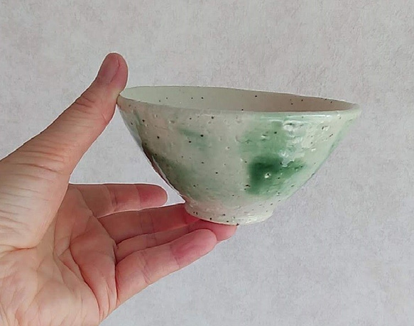 陶のお茶碗【淡い緑のふんわりシリーズ】 4枚目の画像