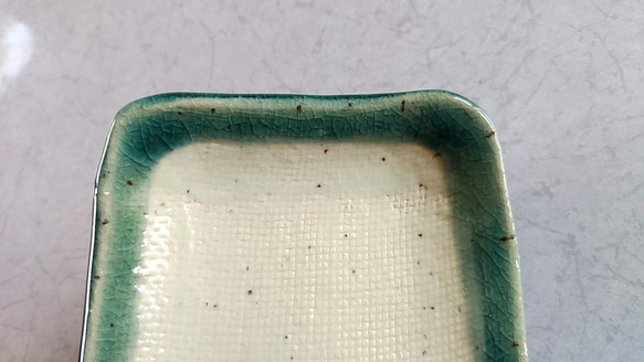 陶の取り皿・アクセサリー置き【エメラルドグリーンの涼やかシリーズ】 3枚目の画像
