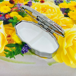 スワロフスキーお花ピルケース 7枚目の画像