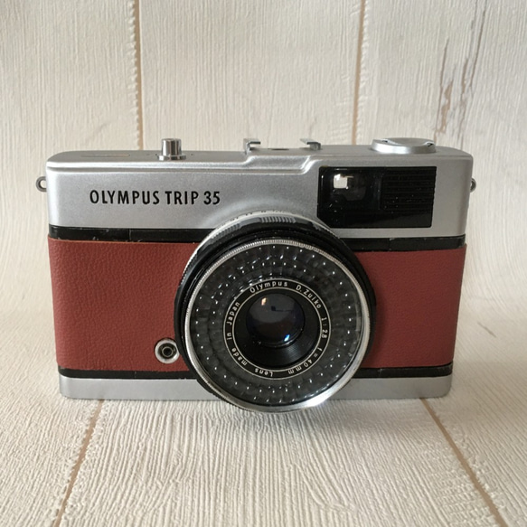 【完動品】レトロなフィルムカメラ　オリンパスTRIP35 カカオ色の本革【ただいまフィルム１本プレゼント！】 3枚目の画像