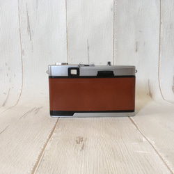 【完動品】レトロなフィルムカメラ オリンパスTRIP35 茶色のアンティーク風レザー 6枚目の画像
