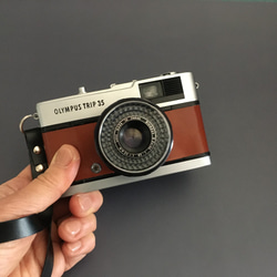 【完動品】レトロなフィルムカメラ オリンパスTRIP35 茶色のアンティーク風レザー 8枚目の画像