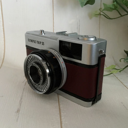 【完動品】レトロなフィルムカメラ オリンパス TRIP35 バーガンディ色の本革【送料無料+フィルム１本プレゼント！】 5枚目の画像