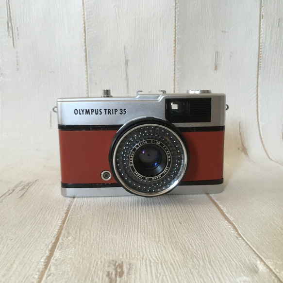 【完動品】レトロなフィルムカメラ オリンパス TRIP35　赤銅色の本革【ただいまフィルム１本プレゼント！】 3枚目の画像