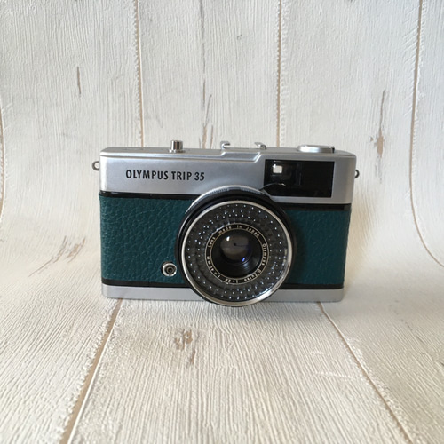 【値下げ】完動品　オリンパス フィルムカメラ トリップ35 完動品】レトロなフィルムカメラ オリンパス TRIP35 グリーンの本革に