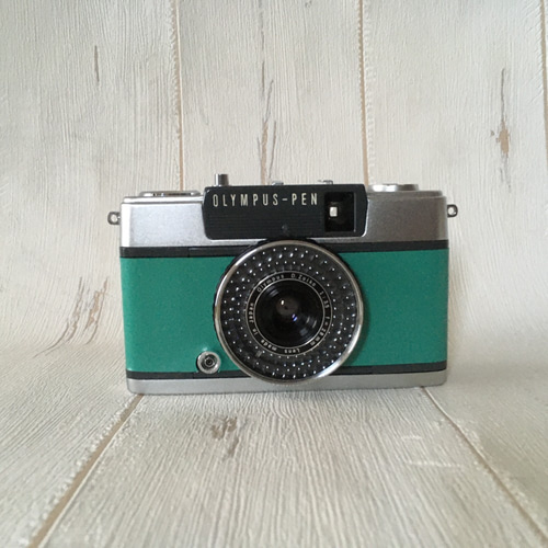 OLYMPUS PEN-EE コンパクトフィルムカメラ グリーン オリンパスペン EE-3 グリーン フィルムカメラ