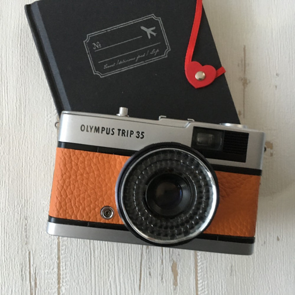 【完動品】レトロなフィルムカメラ　オリンパスTRIP35 アプリコットオレンジの革 2枚目の画像