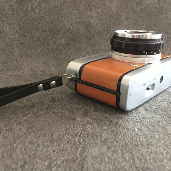 【完動品】レトロなフィルムカメラ　オリンパスTRIP35 キャラメル色の革にお色直し 3枚目の画像