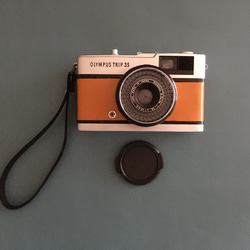 【完動品】レトロなフィルムカメラ　オリンパスTRIP35 キャラメル色の革にお色直し 7枚目の画像
