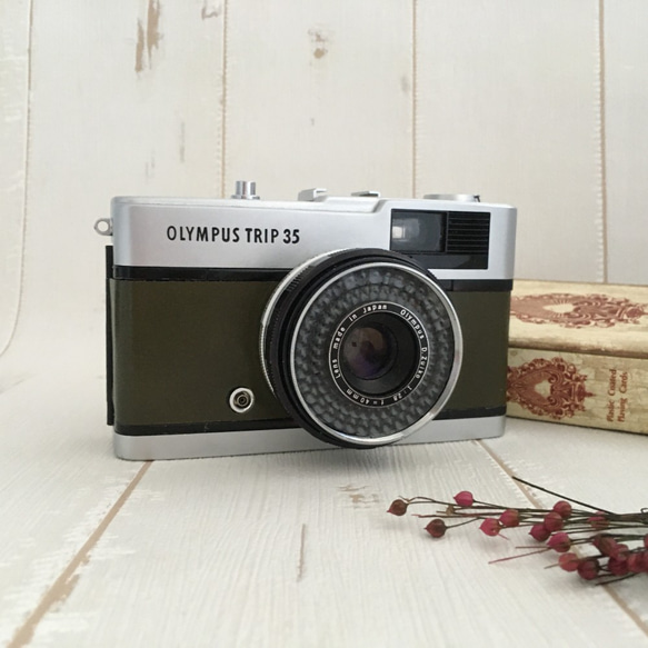 完動品】レトロなフィルムカメラ オリンパス TRIP35 深みのある