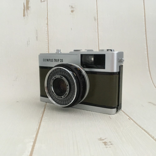 完動品】レトロなフィルムカメラ オリンパス TRIP35 深みのある