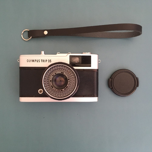 完動品】レトロなフィルムカメラ オリンパス TRIP35 シンプルな