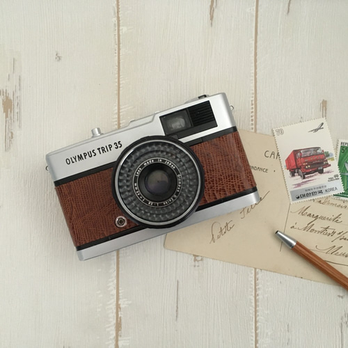 完動品】レトロなフィルムカメラ オリンパス TRIP35 ブラウンの