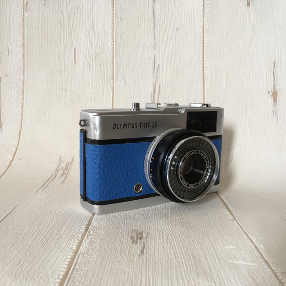 【完動品】レトロなフィルムカメラ　オリンパスTRIP35 コバルトブルーの本革【送料無料+フィルム１本プレゼント！】 4枚目の画像