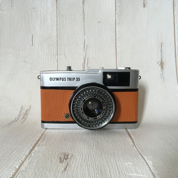 【完動品】レトロなフィルムカメラ　オリンパスTRIP35 マリーゴールド色の本革【ただいまフィルム１本プレゼント】 3枚目の画像