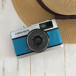 【完動品】レトロなフィルムカメラ　オリンパスTRIP35 　ブルーの本革 1枚目の画像