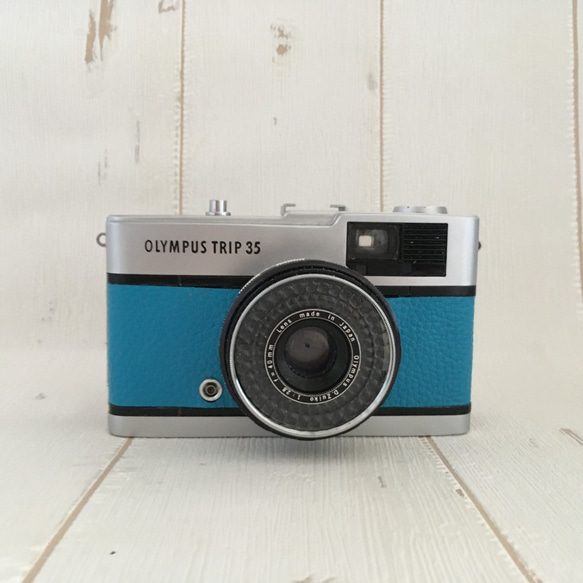 【完動品】レトロなフィルムカメラ　オリンパスTRIP35 　ブルーの本革 2枚目の画像