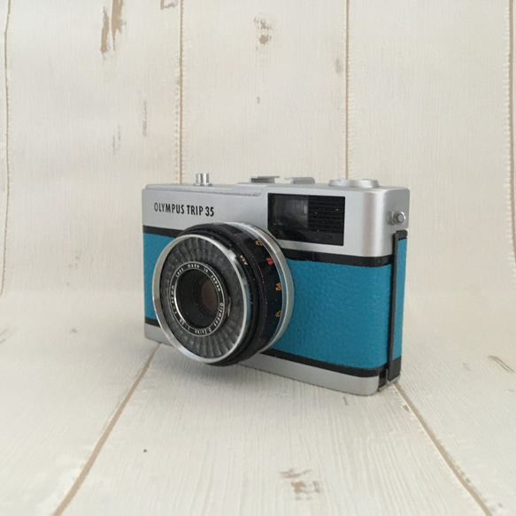【完動品】レトロなフィルムカメラ　オリンパスTRIP35 　ブルーの本革 4枚目の画像