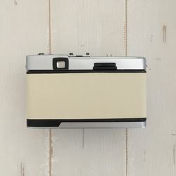 【完動品】レトロなフィルムカメラ オリンパスTRIP35　ミルキーホワイトの本革 5枚目の画像