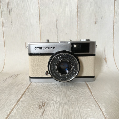 完動品】レトロなフィルムカメラ オリンパスTRIP35 アイボリーの