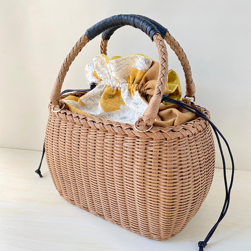 モカ まぁるいかごバッグ 持ち手ブラックワックスコード 巾着袋付き