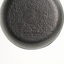 南部鉄器　鉄瓶 「平成丸あられ」 黒　1.0L 3枚目の画像