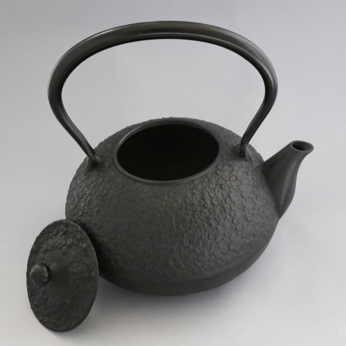 受注生産品)南部鉄器 鉄瓶 梅丸子 1.2L | 1848年創業 南部鉄器