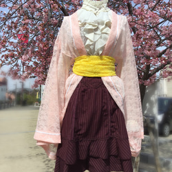 櫻花色蕾絲燕尾外罩 第1張的照片