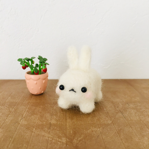 ぷちうさ☺︎うさぎの羊毛フェルトマスコット 羊毛フェルト