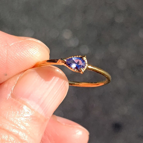 タンザナイトのしずく ペアシェイプカット シルバーSV925製リング 指輪  