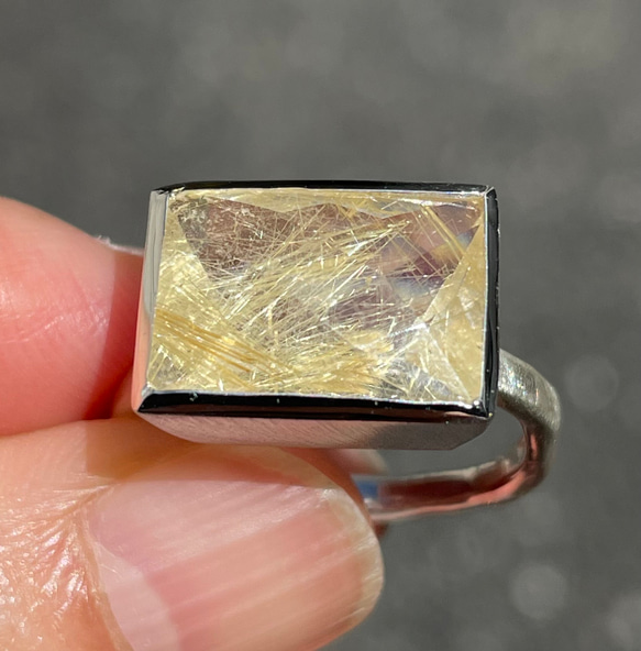 ルチルクォーツ　ロングスクエア　チェックカット　 8.1ct　シルバーSV925リング 1枚目の画像