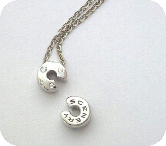 月夜(ロイヤルブルームーンストーン)　シルバーアクセサリー　ペンダント　　ファイブ-エレメント