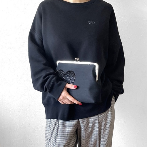 ALL BLACK♡ビッグシルエットスウェット：ラインストーンハート付き