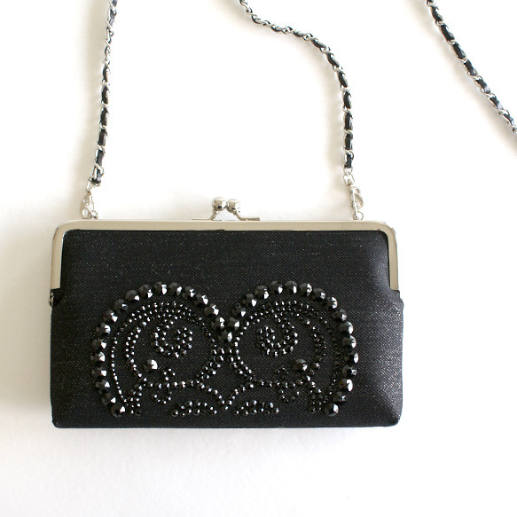 Rising Heart オールブラックスマホポシェット：iPhone各機種・他多数機種対応／フォーマルな装いにも○