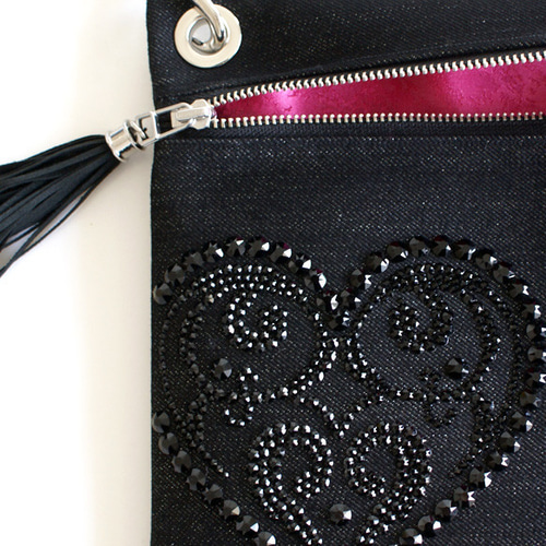 ブラックWデニム♡刺繍の巾着ショルダーバッグ♡ハートフラワー♡ストーン付き ブラックWデニム♡刺繍の巾着ショルダーバッグ♡ハートフラワー