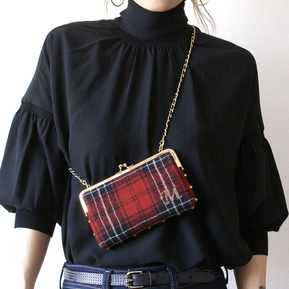 秋冬限定☆イニシャル付きチェック柄スマホポシェット 6,480円