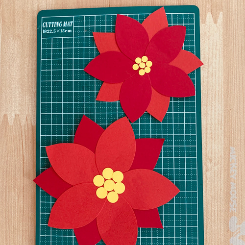 壁面飾り【ポインセチア】12月 クリスマス 切り絵 とことこ♪ 通販