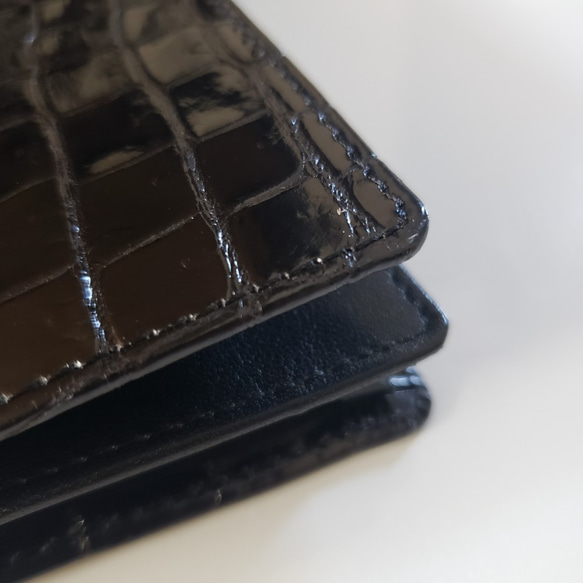 クロコダイル革 レディース・メンズ財布 二つ折り財布　ブラック　内部革ブラック　 9枚目の画像