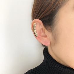 珍珠x金色曲線耳環/耳骨夾 第4張的照片