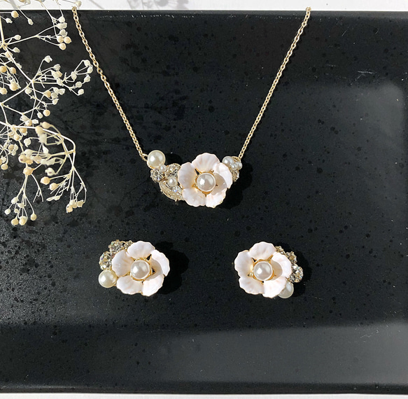 Christmas Rose Bijou Necklace &amp; Earrings/耳環 第1張的照片