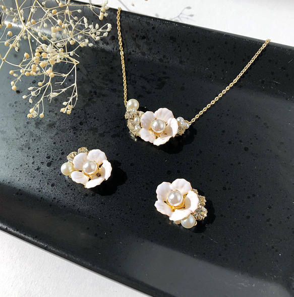 Christmas Rose Bijou Necklace &amp; Earrings/耳環 第2張的照片