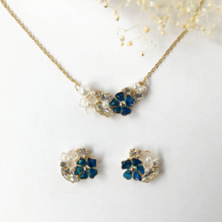藍色Flower Bijoux項鍊和耳環/耳環 第1張的照片