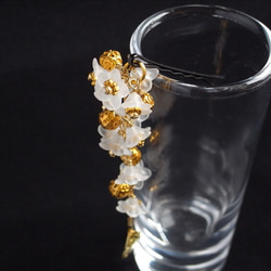 ヘアピン　鈴生りの氷の花ビーズ　小花＆ゴールド 5枚目の画像