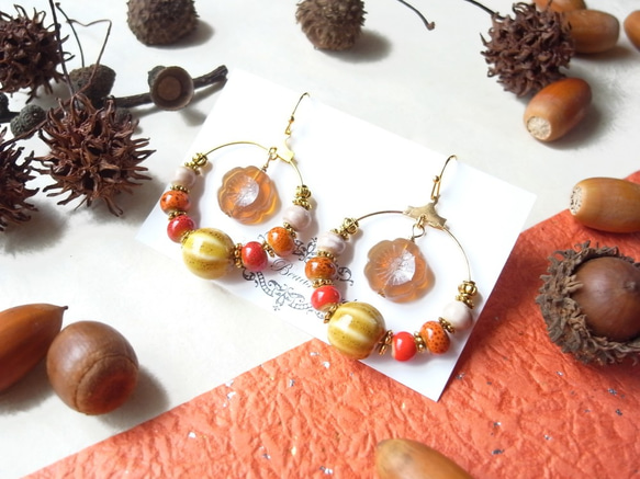 耳環 黃色南瓜式陶珠和橙色花珠 耳環可互換 第3張的照片