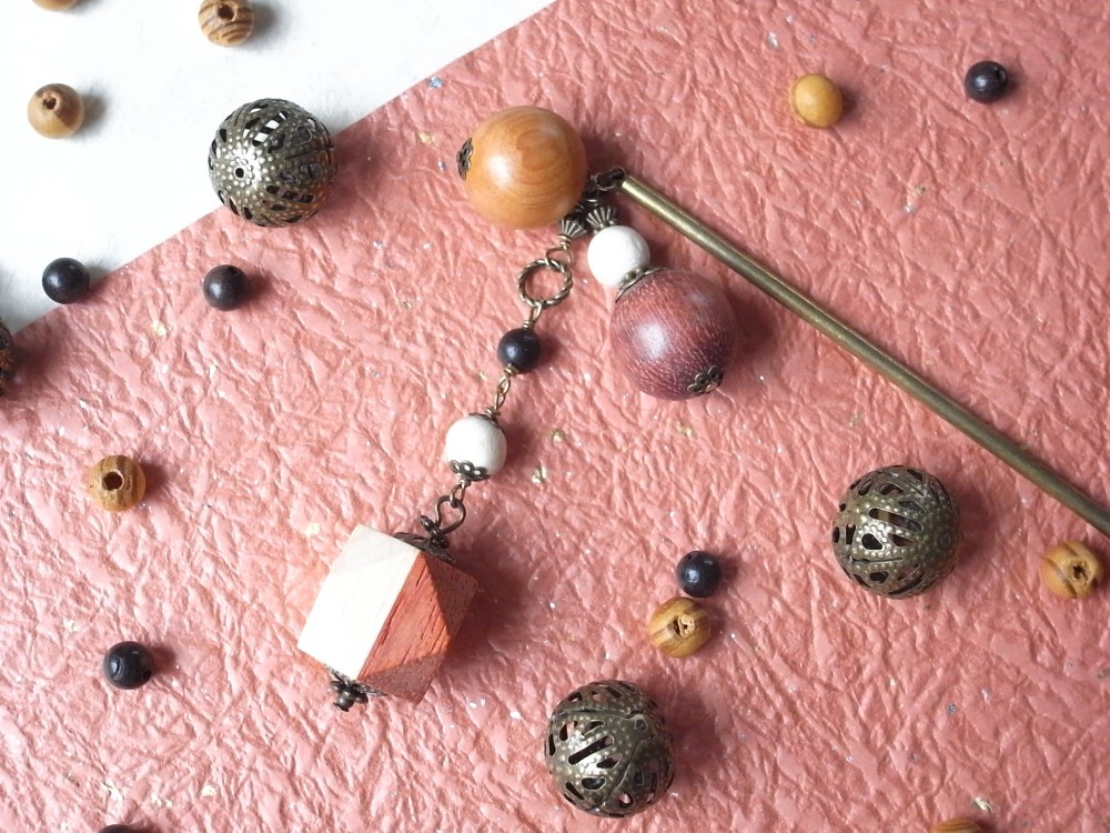 かんざし　紙風船の様な木の多角形ビーズ　ウッド　天然素材　ナチュラル　茶色　ブラウン　一本挿し　一本簪　0037