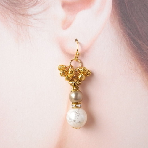 ピアス 薔薇柄アイボリーパールビーズ イヤリング交換可 ピアス 